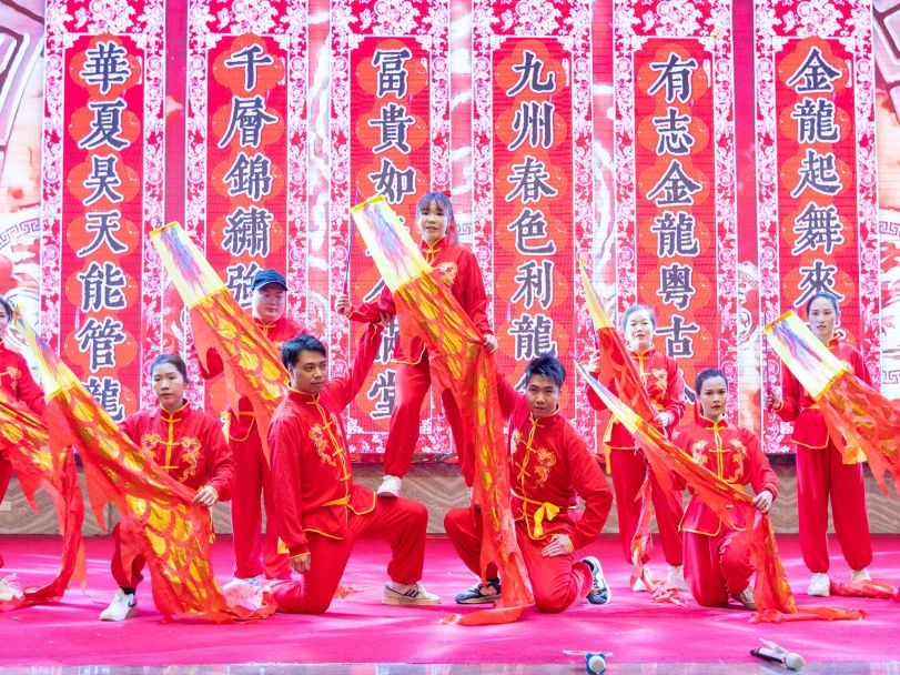 拓路前行·領(lǐng)跑未來(lái) | 集團(tuán)2023年度總結(jié)會(huì)暨2024迎新晚會(huì)圓滿結(jié)束！(圖26)