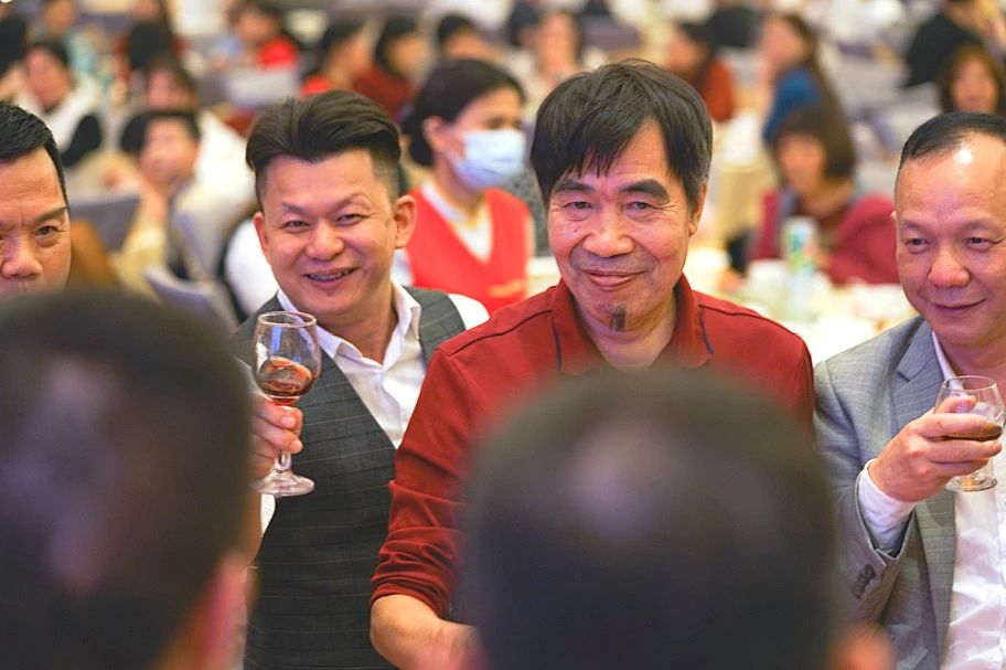 拓路前行·領(lǐng)跑未來(lái) | 集團(tuán)2023年度總結(jié)會(huì)暨2024迎新晚會(huì)圓滿結(jié)束！(圖32)