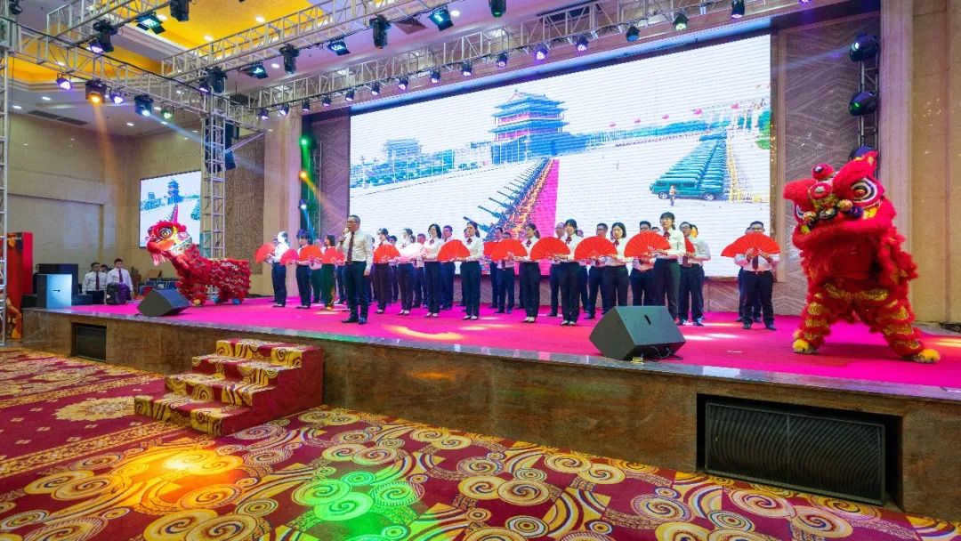 金虎迎新·領(lǐng)跑2022 | 集團(tuán)年度總結(jié)會暨新年晚會完美落幕！(圖14)
