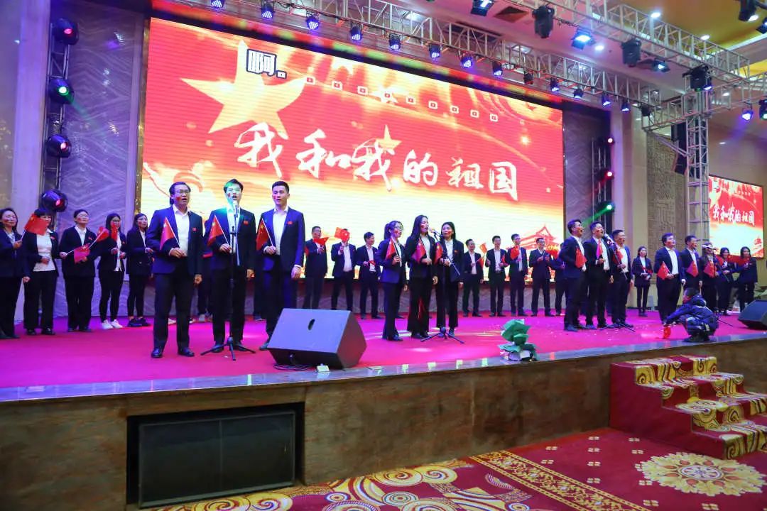 金虎迎新·領(lǐng)跑2022 | 集團(tuán)年度總結(jié)會暨新年晚會完美落幕！(圖22)