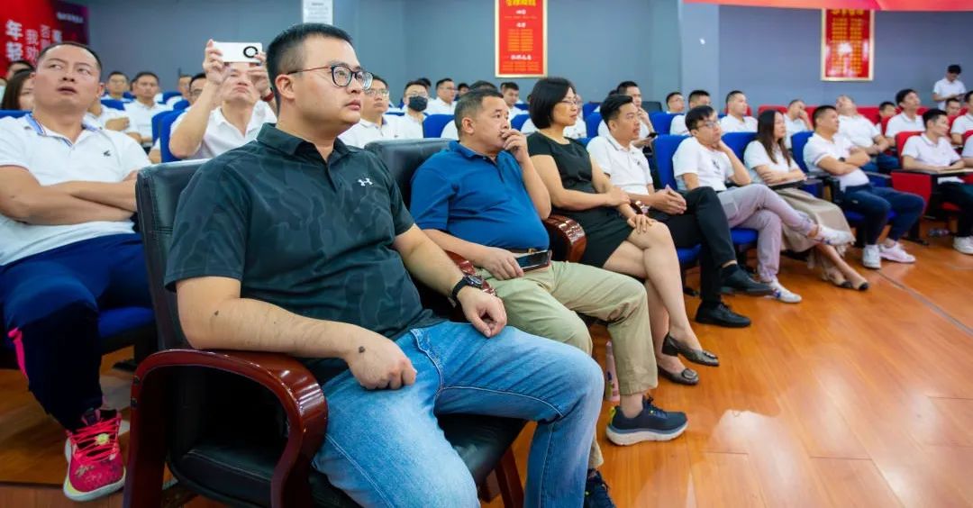 這一次，我們玩大的 | 強(qiáng)輝金九銀十無界增長(zhǎng)營銷大會(huì)復(fù)盤會(huì)議順利舉辦(圖3)