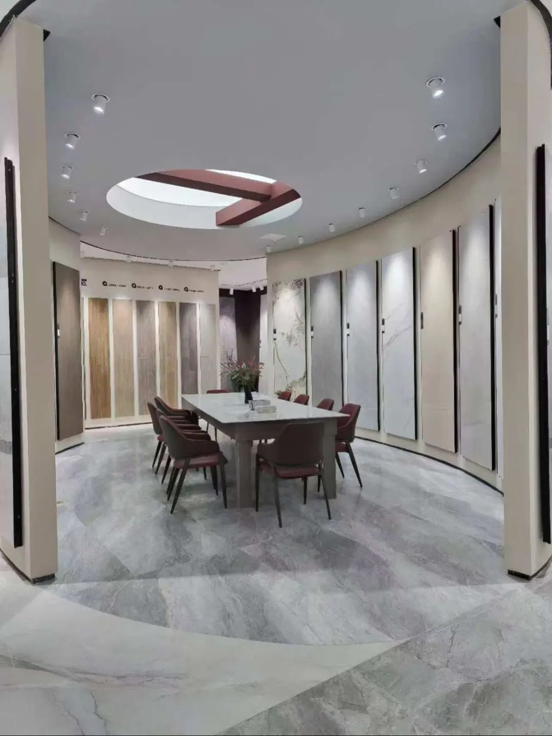 終端風采 | 強輝聊城旗艦店，沉浸式體驗現(xiàn)代高端設計美學(圖8)