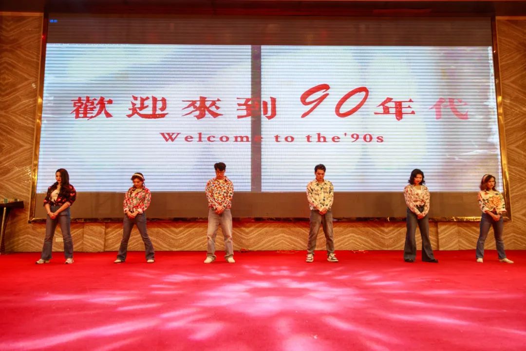 聚勢·創(chuàng)變·敢為 | 強輝集團2025年迎新晚會圓滿結(jié)束，共繪未來新藍圖(圖24)
